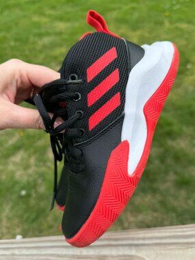 Adidas Kids Black Red Sneakerssize 11  Sporty Streetwear Athletic Shoes 3282